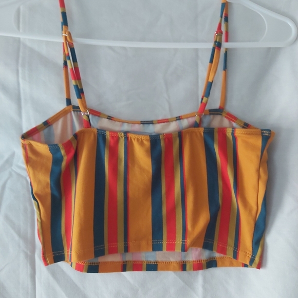 Colored striped crop top - Picture 2 of 3